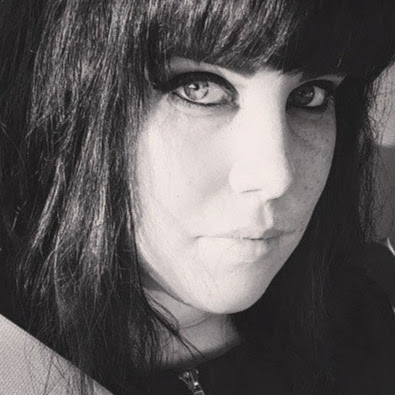 Kelly Lambert Photo 16