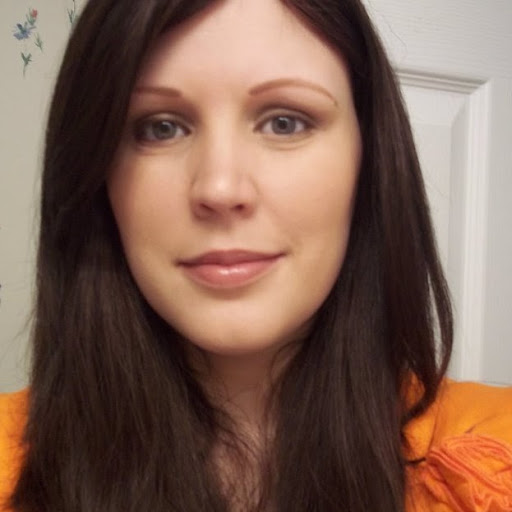 Laura Hudson Photo 33