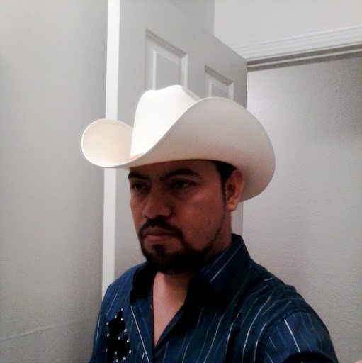 Rigoberto Flores Photo 17
