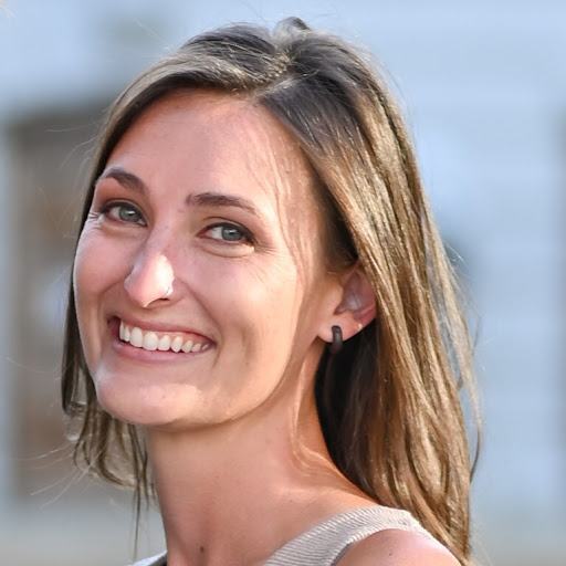 Kelly Bechtold Photo 16