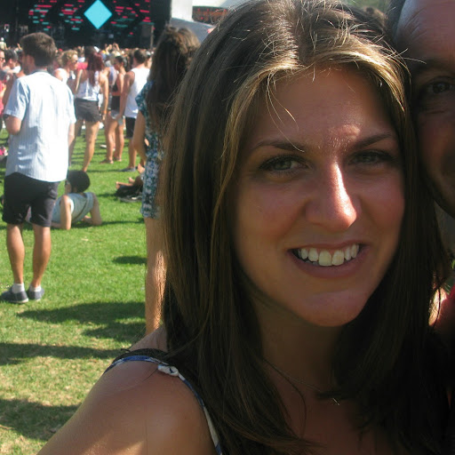 Elizabeth Connor Photo 25