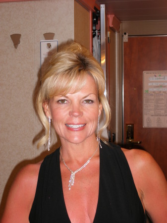 Rebecca Cowan Photo 36