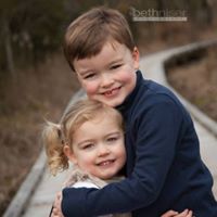 Laura Bonnett Photo 14