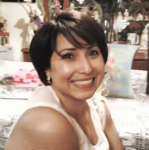 Amelia Gonzalez Photo 18