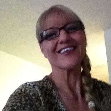 Debra Lockwood Photo 28