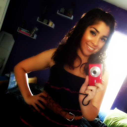 Emily Rodriguez Photo 9