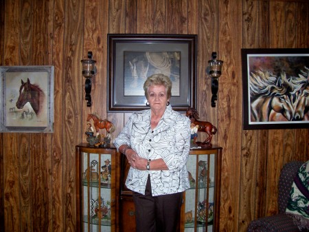 Lynda Davis Photo 38