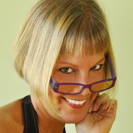 Louise Myers Photo 40