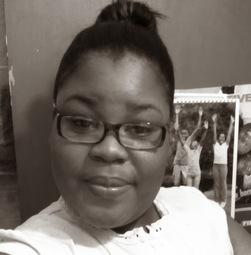 Renee Hutchinson Photo 18