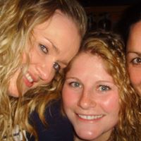 Julie Wynne Photo 26