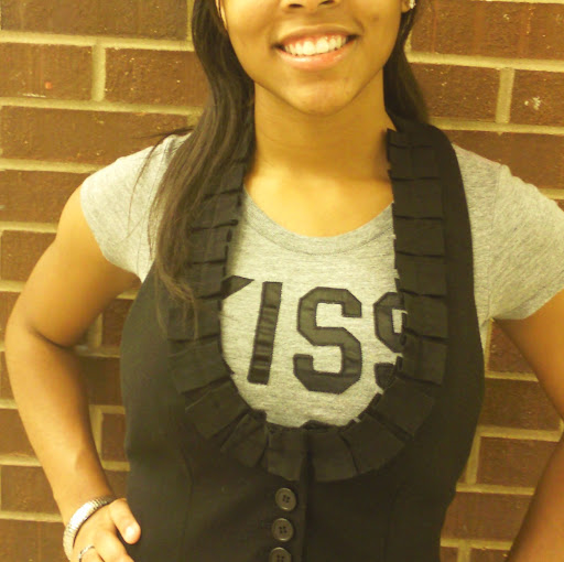 Victoria Burns Photo 43