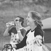 Hannah Nicholson Photo 33