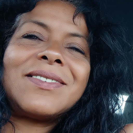 Angie Valentin Photo 8