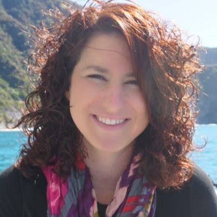 Amanda Barry Photo 7