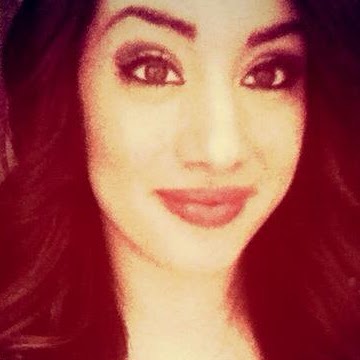 Liz Hurtado Photo 16