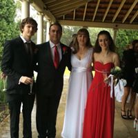 Shelley Golding Photo 7