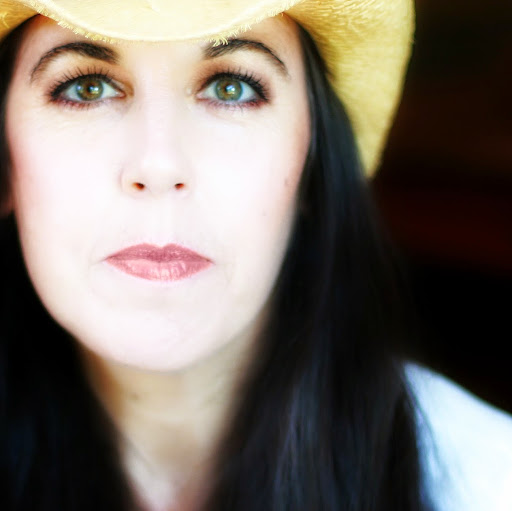 Julie Contreras Photo 48