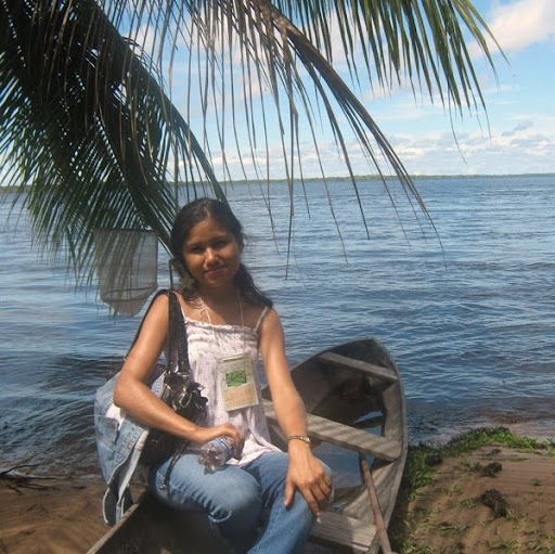Darlene Torres Photo 13