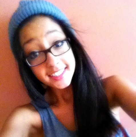 Julianne Silva Photo 11