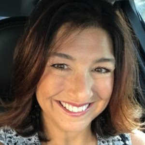 Renee Gray Photo 17