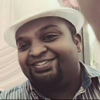 Robin Sylvester Photo 17