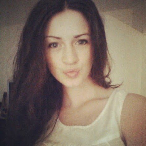 Sarah Ludlow Photo 7