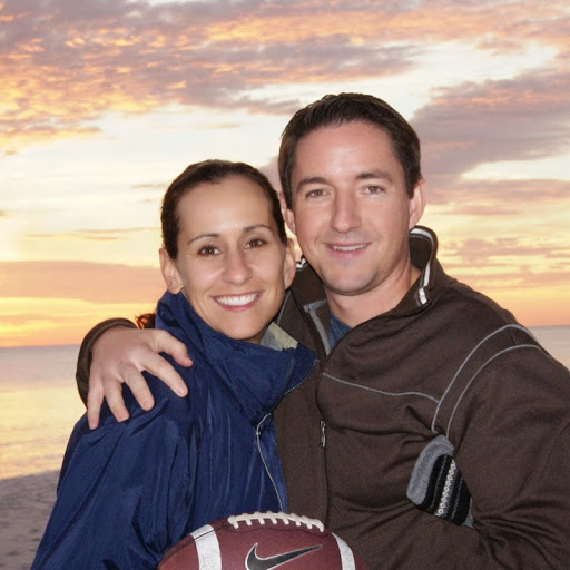 Kelly Armstrong Photo 46