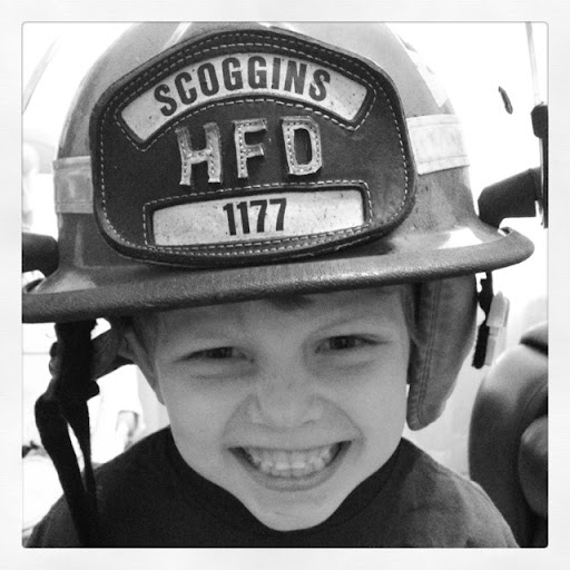Michael Scoggins Photo 38