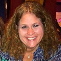 Kelly Hendrickson Photo 19