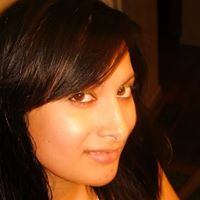 Julia Banks Photo 27