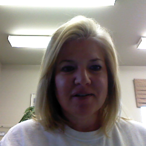 Shelly Elliott Photo 17