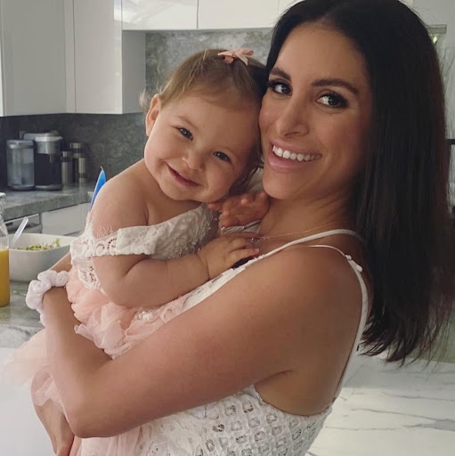 Jillian Sharp Photo 15