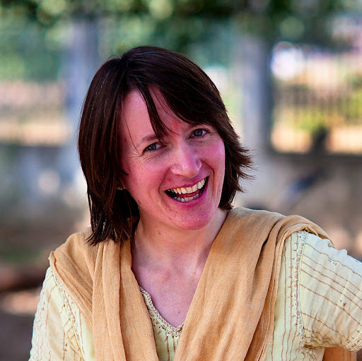 Angela Landers Photo 23