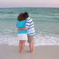 Melanie Burton Photo 20