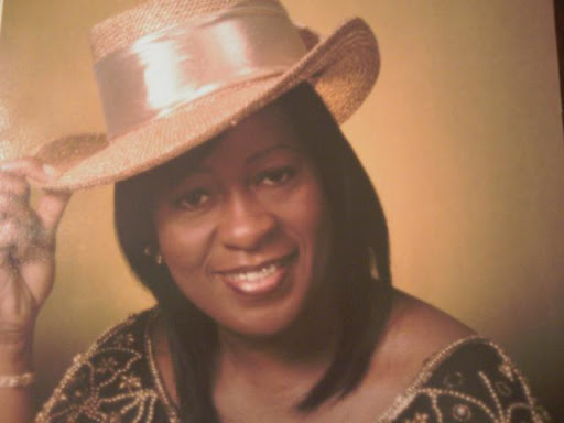 Annie Wyatt Photo 12