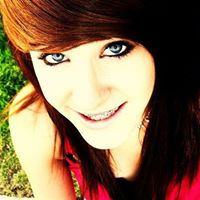 Alyssa Livingston Photo 8