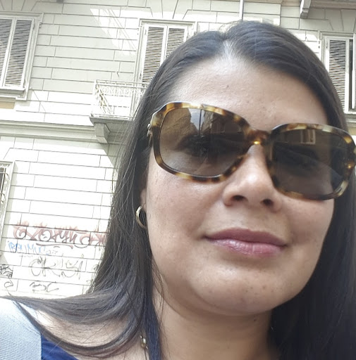 Liz Robles Photo 9