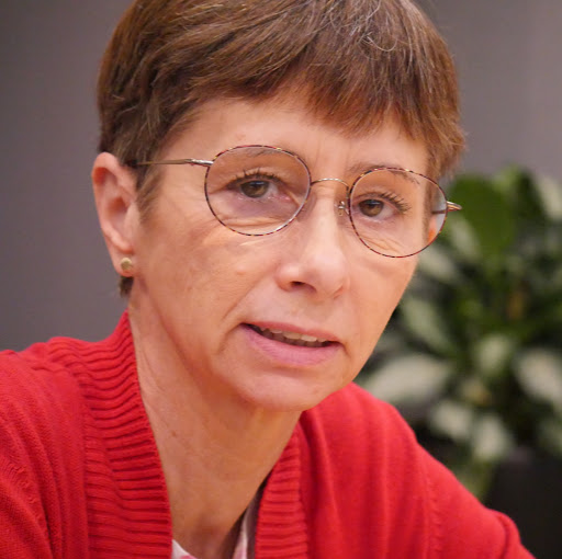 Janet Eaton Photo 27