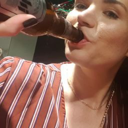 Jessica Macpherson Photo 3