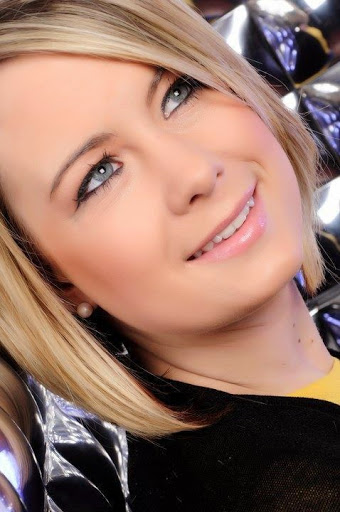 Julia Schmidt Photo 16