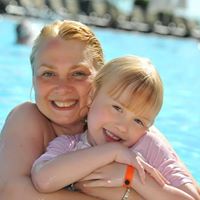 Julie Oldfield Photo 17