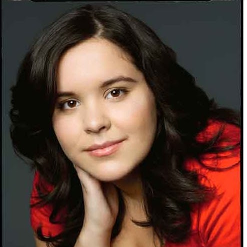 Victoria Gomez Photo 9 Victoria Gomez Photo 9