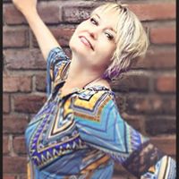 Gina Johnston Photo 29