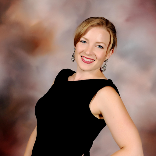 Stephanie Valentine Photo 33
