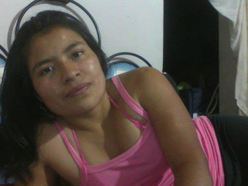 Elizabeth Troya Photo 3