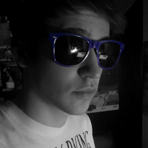 Robin Schmidt Photo 36