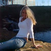 Allison Lindsay Photo 34