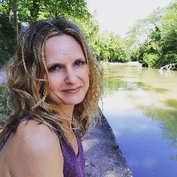 Vicki Harvey Photo 24