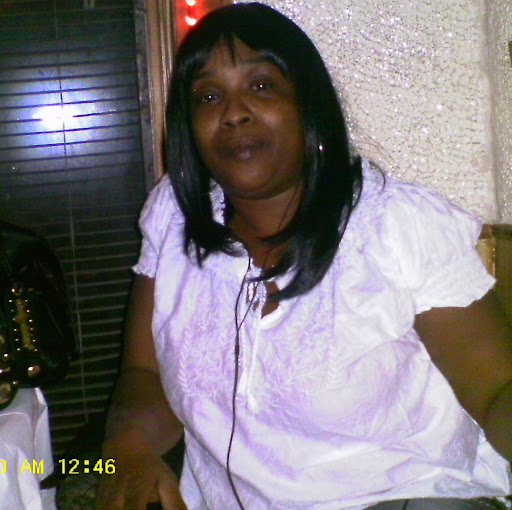 Christy Lewis Photo 19