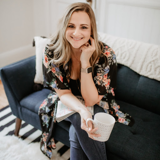 Rachel Bray Photo 36